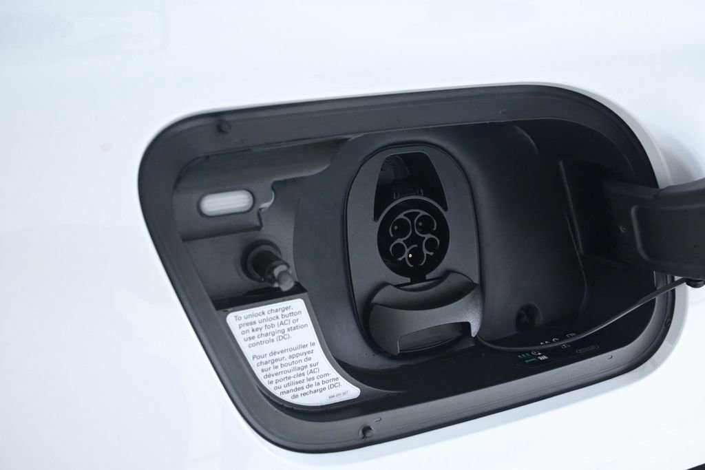 New 2026 Audi Q4 e-tron Premium Plus image 25