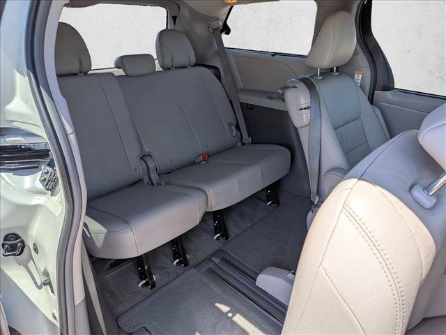 Used 2016 Toyota Sienna XLE FWD image 20
