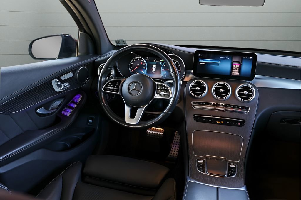 Used 2022 Mercedes-Benz GLC 300 4MATIC Coupe image 28