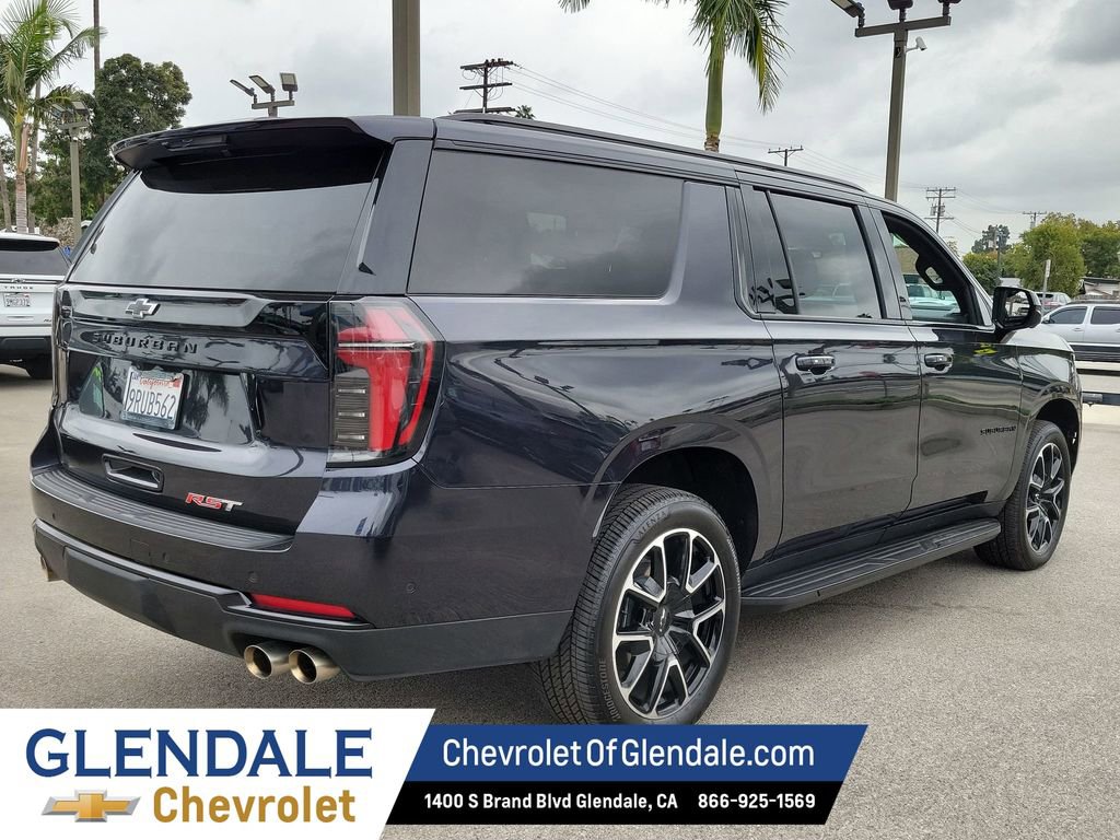 Certified 2025 Chevrolet Suburban RST image 12