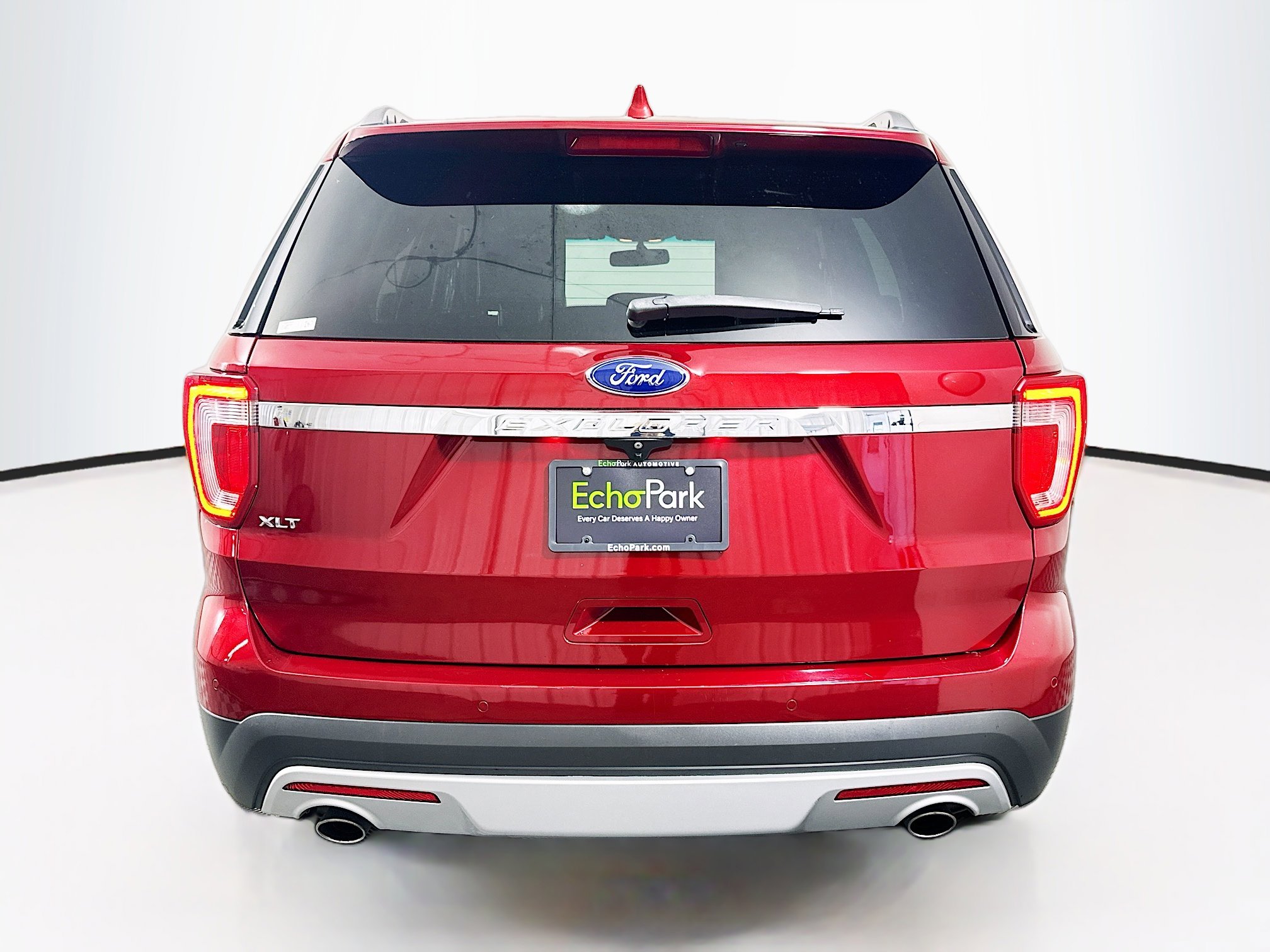 Used 2017 Ford Explorer XLT w/ Equipment Group 202A FWD image 7