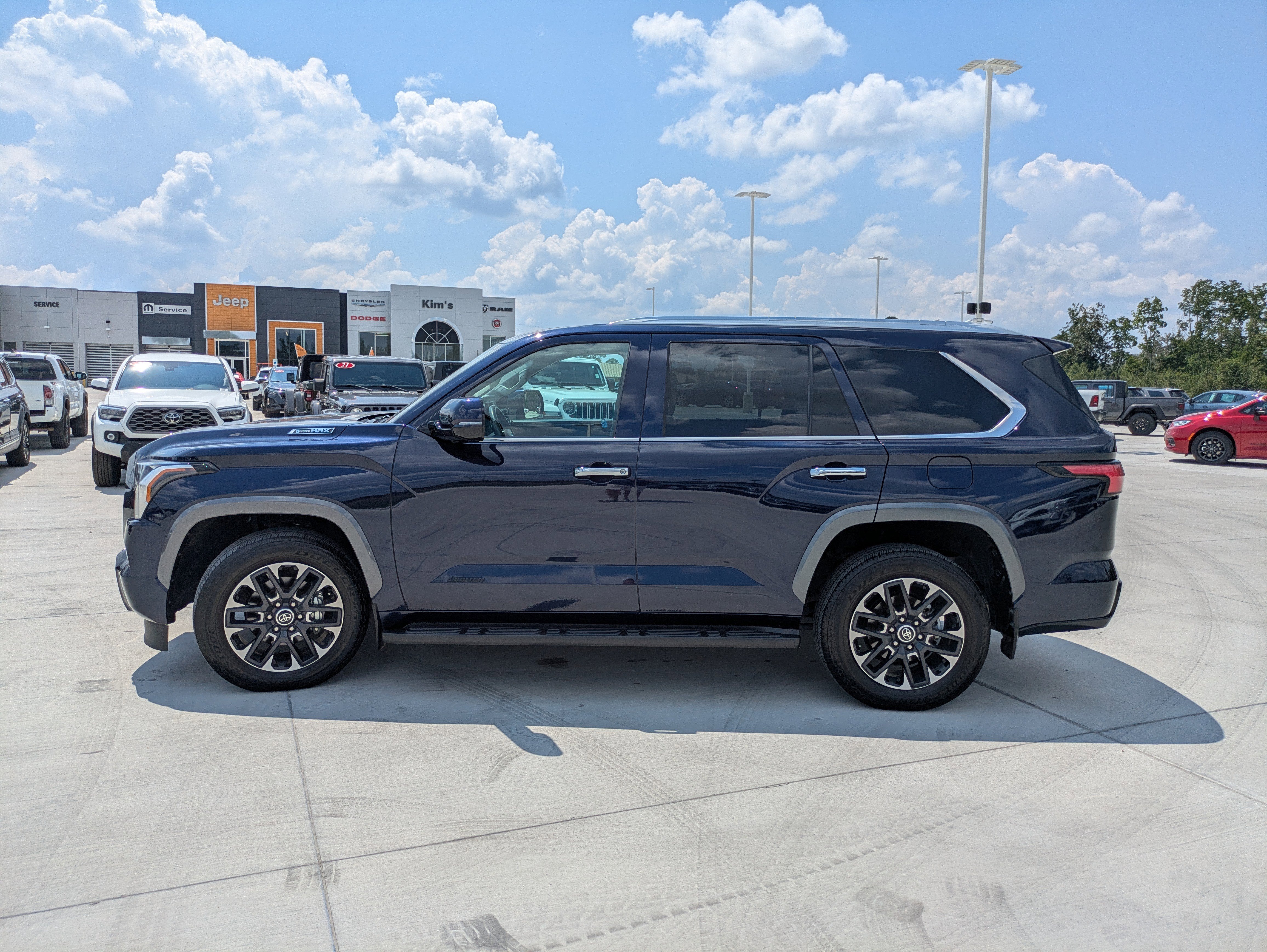 Used 2024 Toyota Sequoia Limited image 4