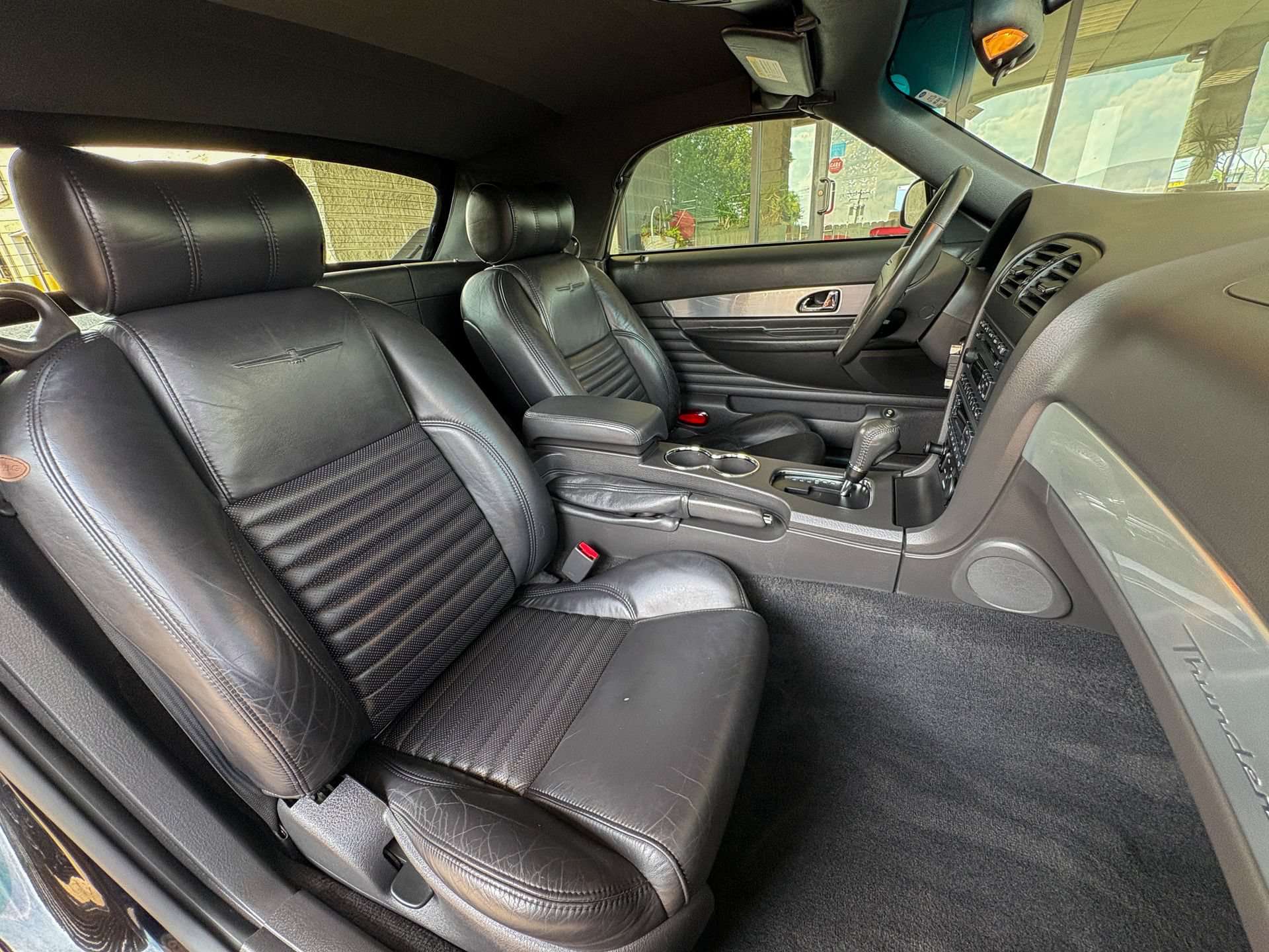 Used 2002 Ford Thunderbird RWD image 24