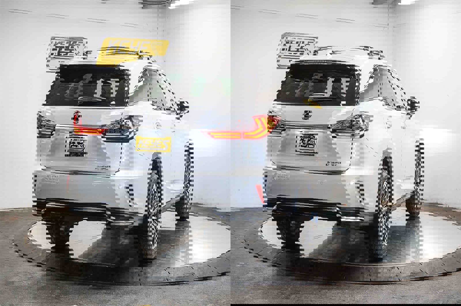 Used 2022 Lexus RX 350L FWD w/ Premium Package image 4