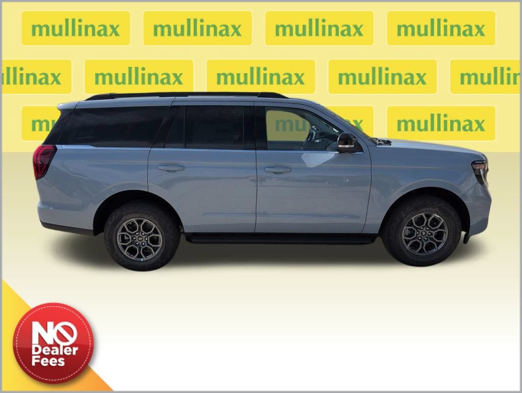 New 2026 Ford Expedition Active RWD image 2