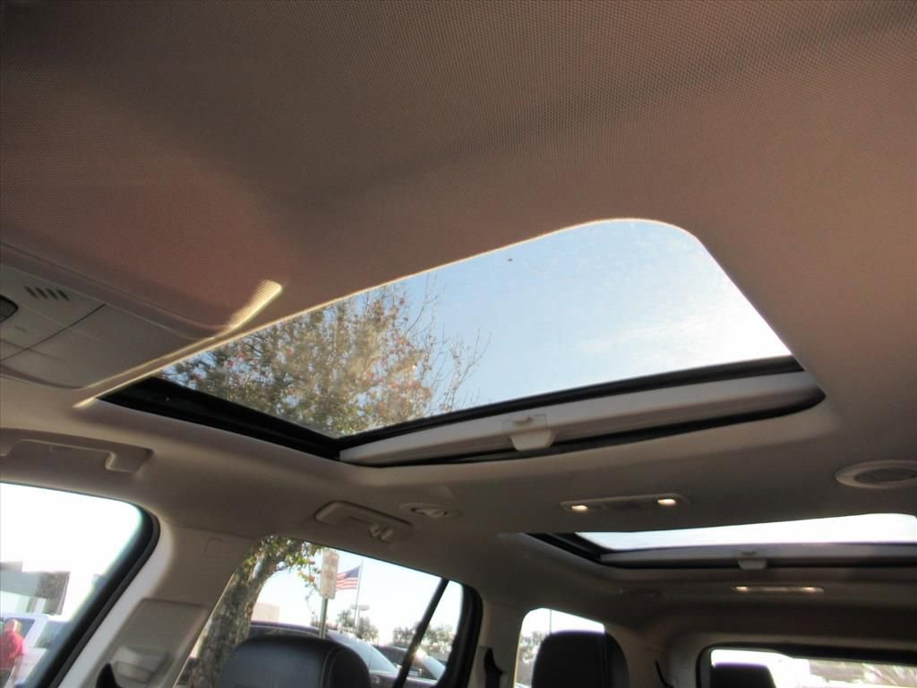 Certified 2023 GMC Acadia Denali w/ Denali Ultimate Package image 27