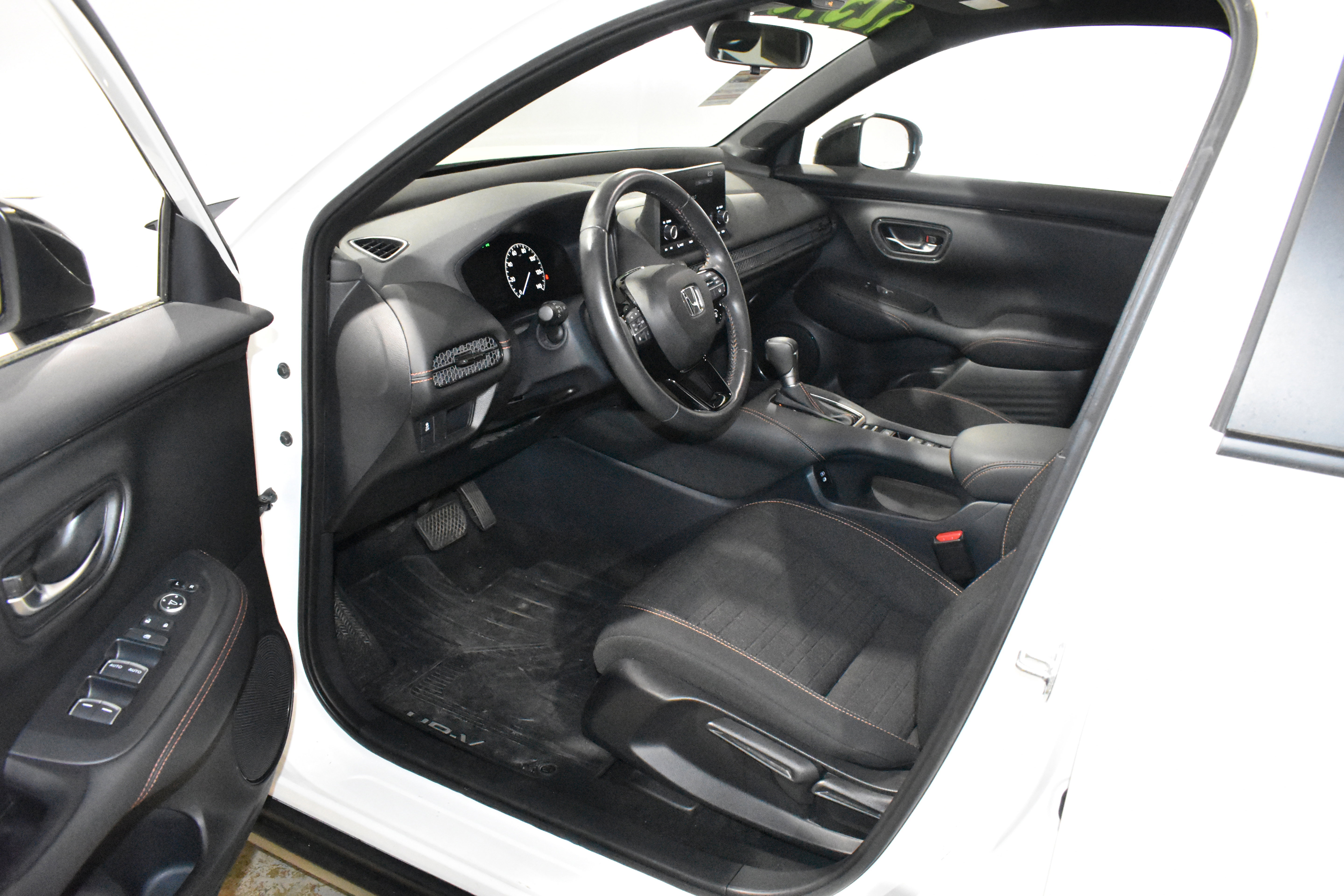 Used 2024 Honda HR-V Sport image 22