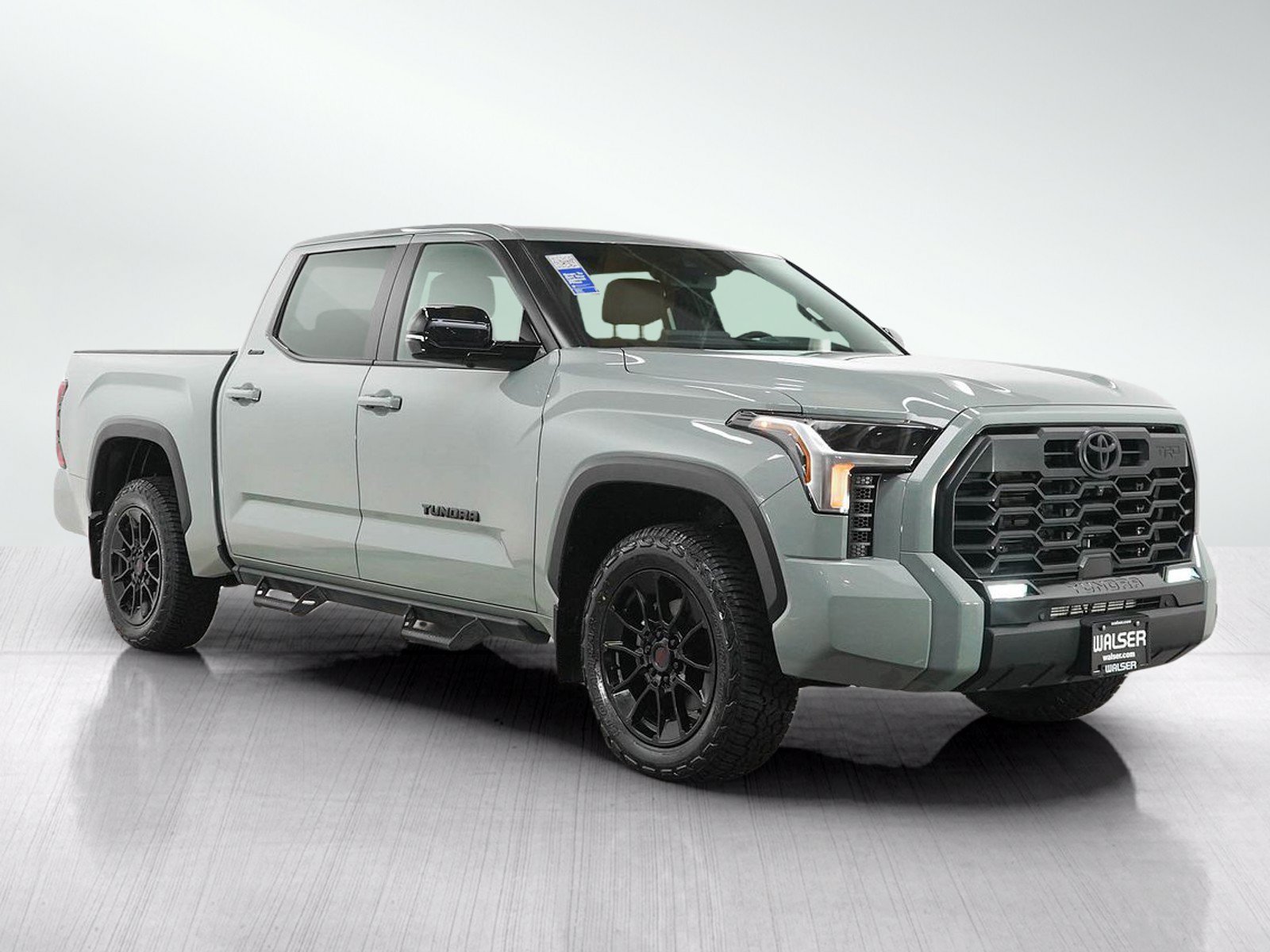 Used 2025 Toyota Tundra Limited AWD/4WD image 7