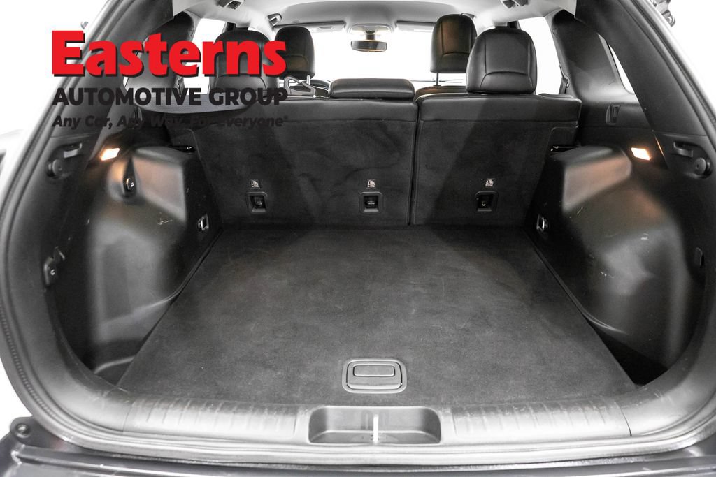 Used 2019 Jeep Cherokee Limited AWD/4WD image 9