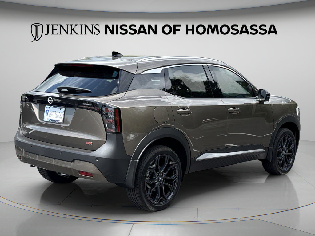 New 2026 Nissan Kicks SR FWD image 3