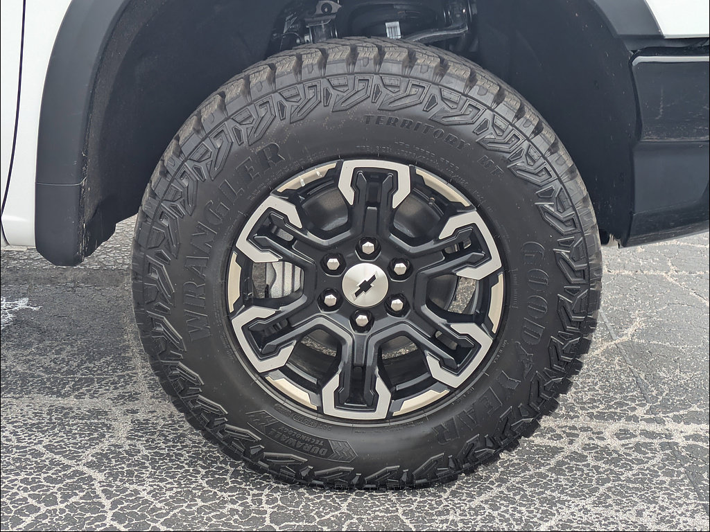Used 2026 Chevrolet Silverado 1500 ZR2 AWD/4WD image 12