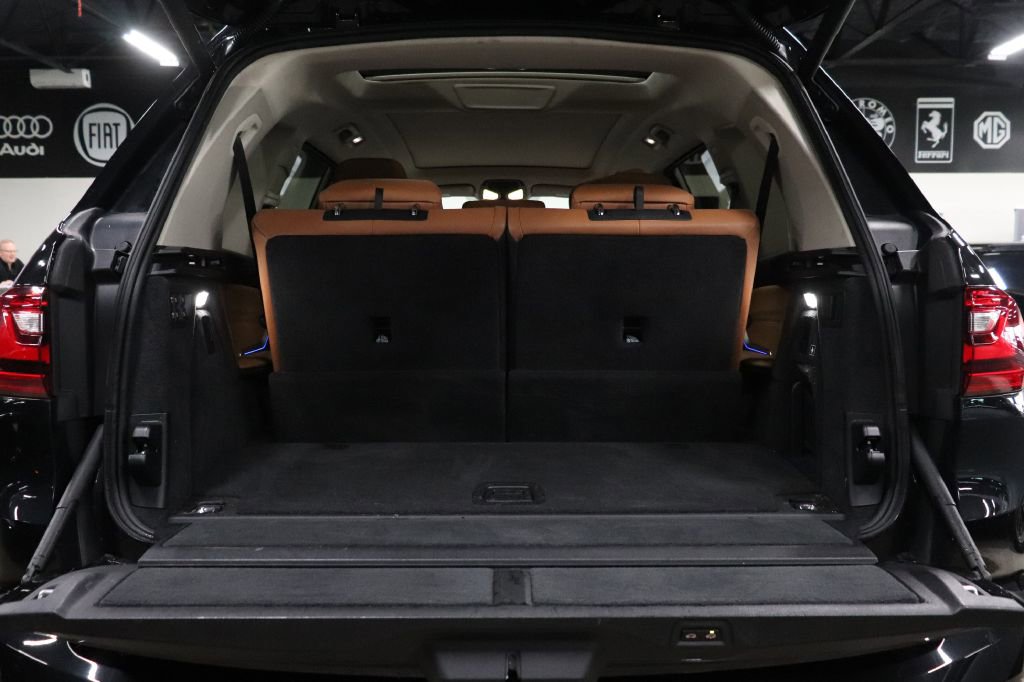 Used 2019 BMW X7 xDrive40i w/ Parking Assistance Package image 21