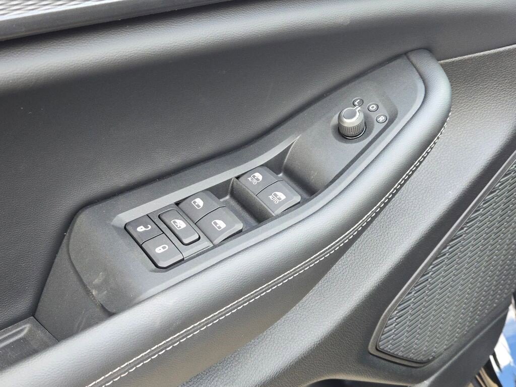 New 2025 Jeep Grand Cherokee L Laredo w/ Trailer Tow Package image 23