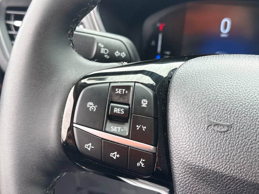 Used 2023 Ford Escape SE image 27