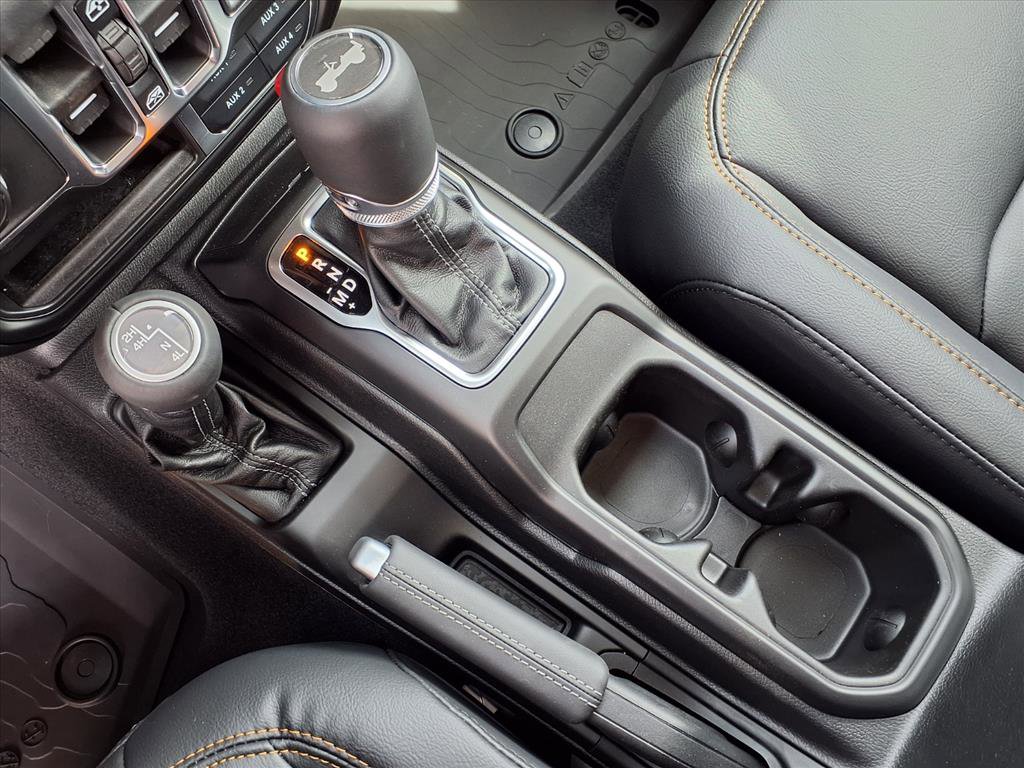 New 2026 Jeep Wrangler Unlimited Sahara AWD/4WD image 6
