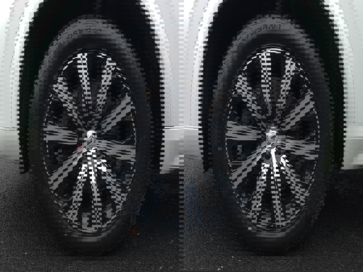 Used 2024 Volvo XC90 B5 Core w/ Climate Package image 55