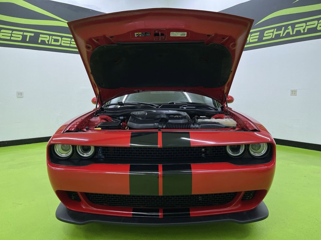 Used 2019 Dodge Challenger SXT w/ Blacktop Package image 4