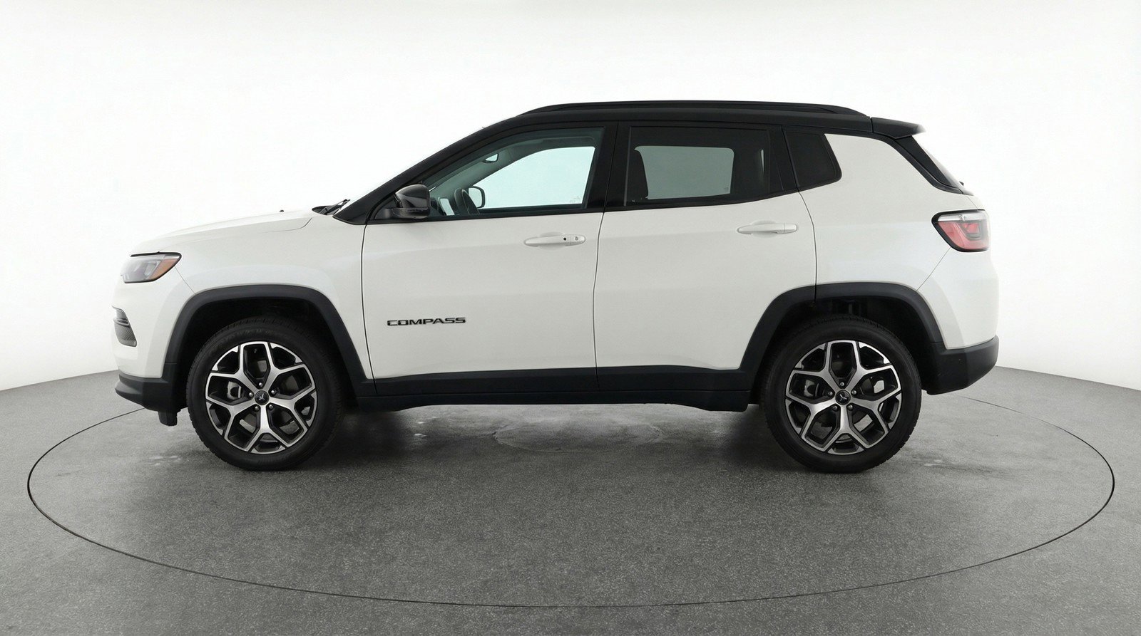 Used 2025 Jeep Compass Limited AWD/4WD image 5