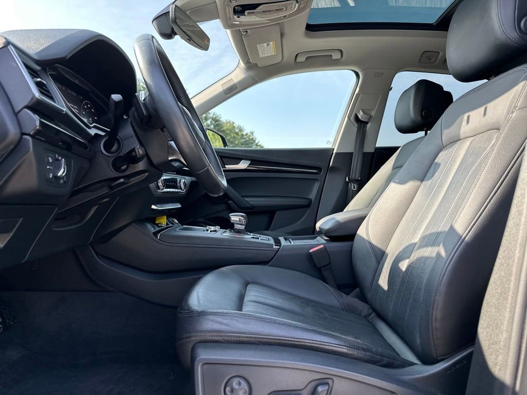 Used 2019 Audi Q5 2.0T Premium Plus w/ Premium Plus Package AWD/4WD image 14
