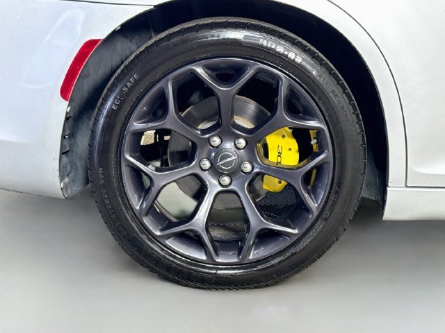 Used 2020 Chrysler 300 S RWD image 32