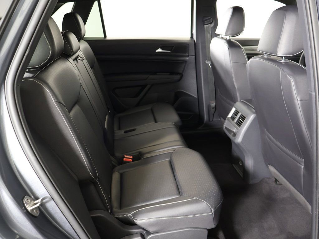 Used 2020 Volkswagen Atlas Cross Sport SE image 34