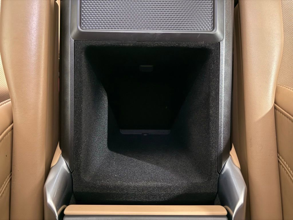 Used 2025 Land Rover Range Rover SE image 27