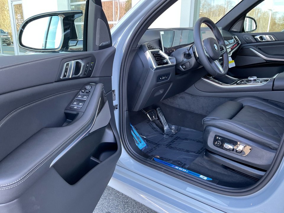 New 2026 BMW X5 M60i image 31