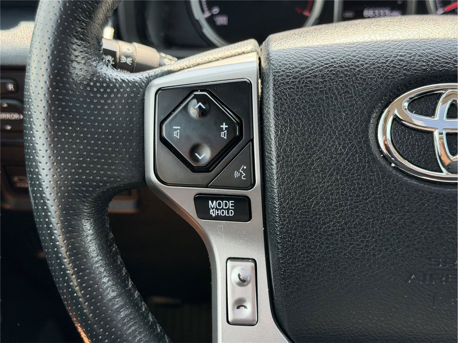 Used 2023 Toyota 4Runner Limited AWD/4WD image 21