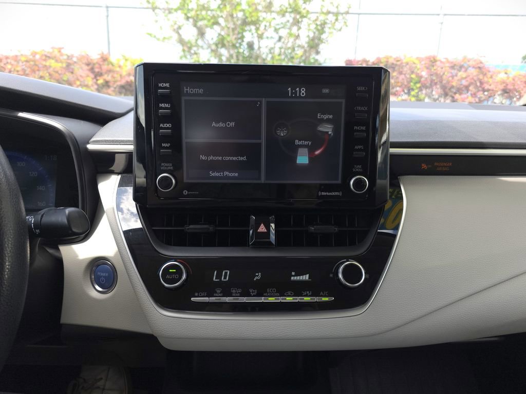 Used 2022 Toyota Corolla LE image 23