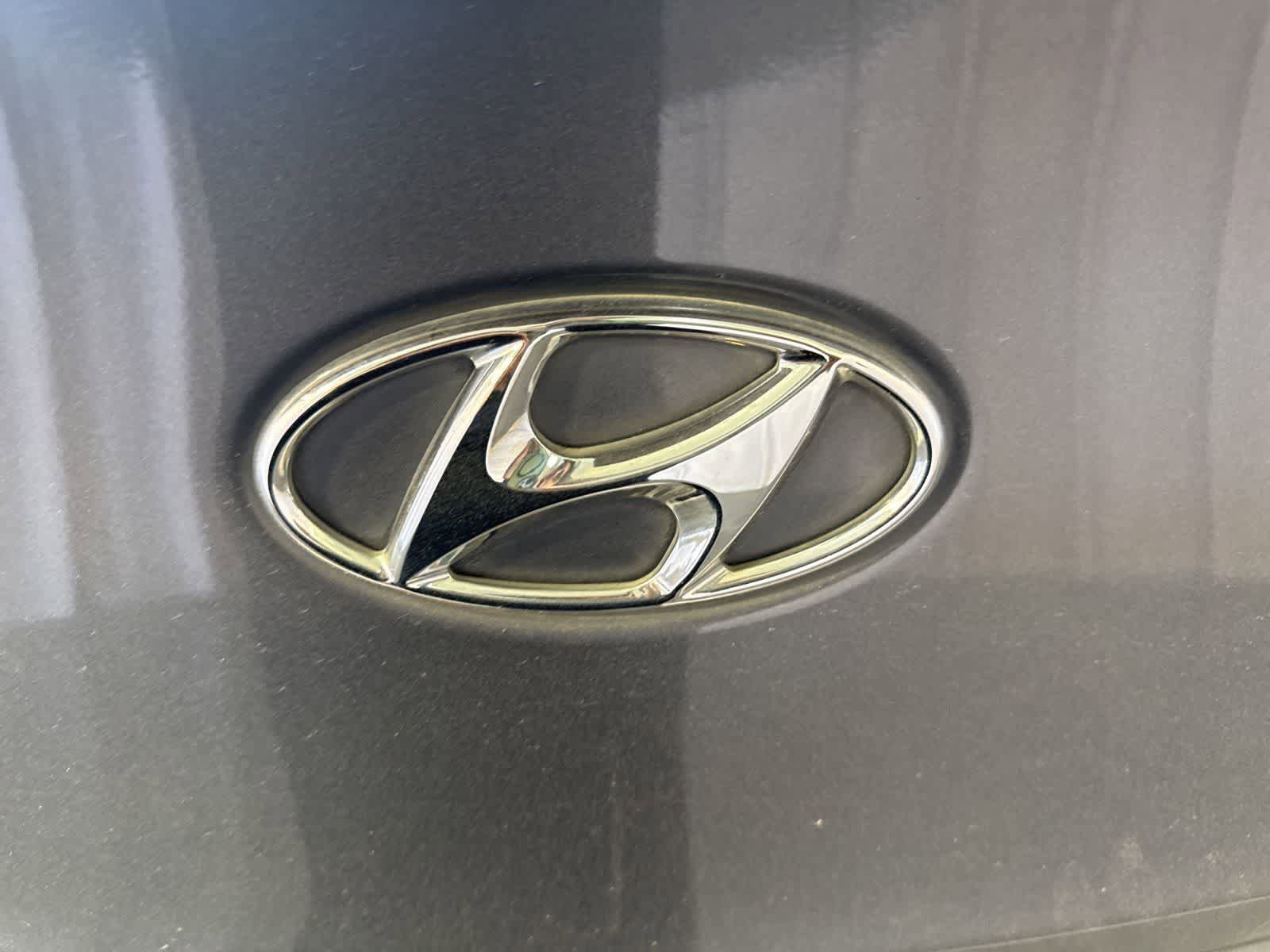 Used 2014 Hyundai Genesis 2.0T RWD image 11