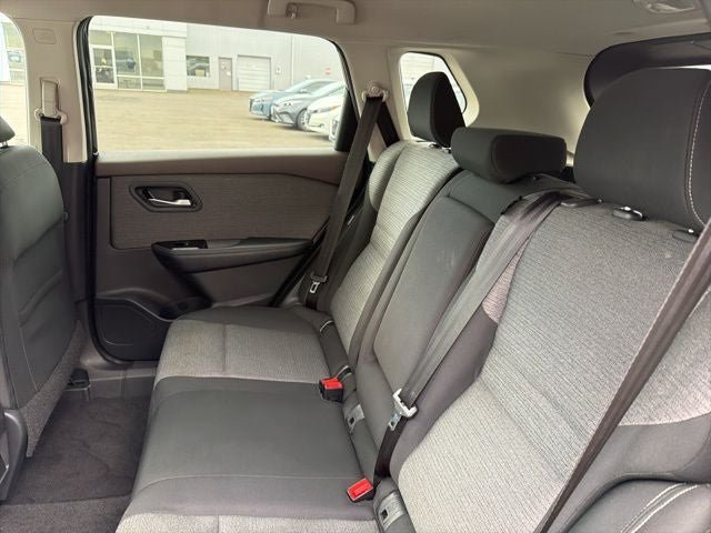 Used 2022 Nissan Rogue SV AWD/4WD image 28