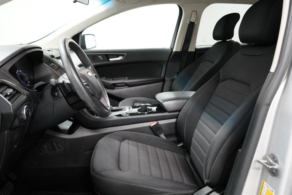 Used 2016 Ford Edge SE AWD/4WD image 11
