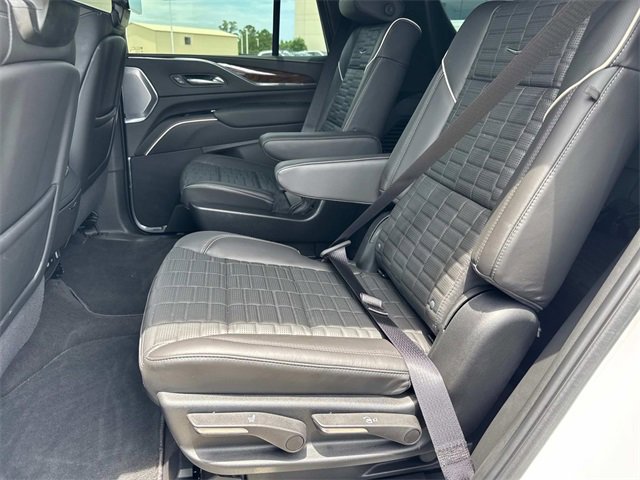 Used 2024 Cadillac Escalade Premium Luxury Platinum w/ Heavy-Duty Trailer Package image 16