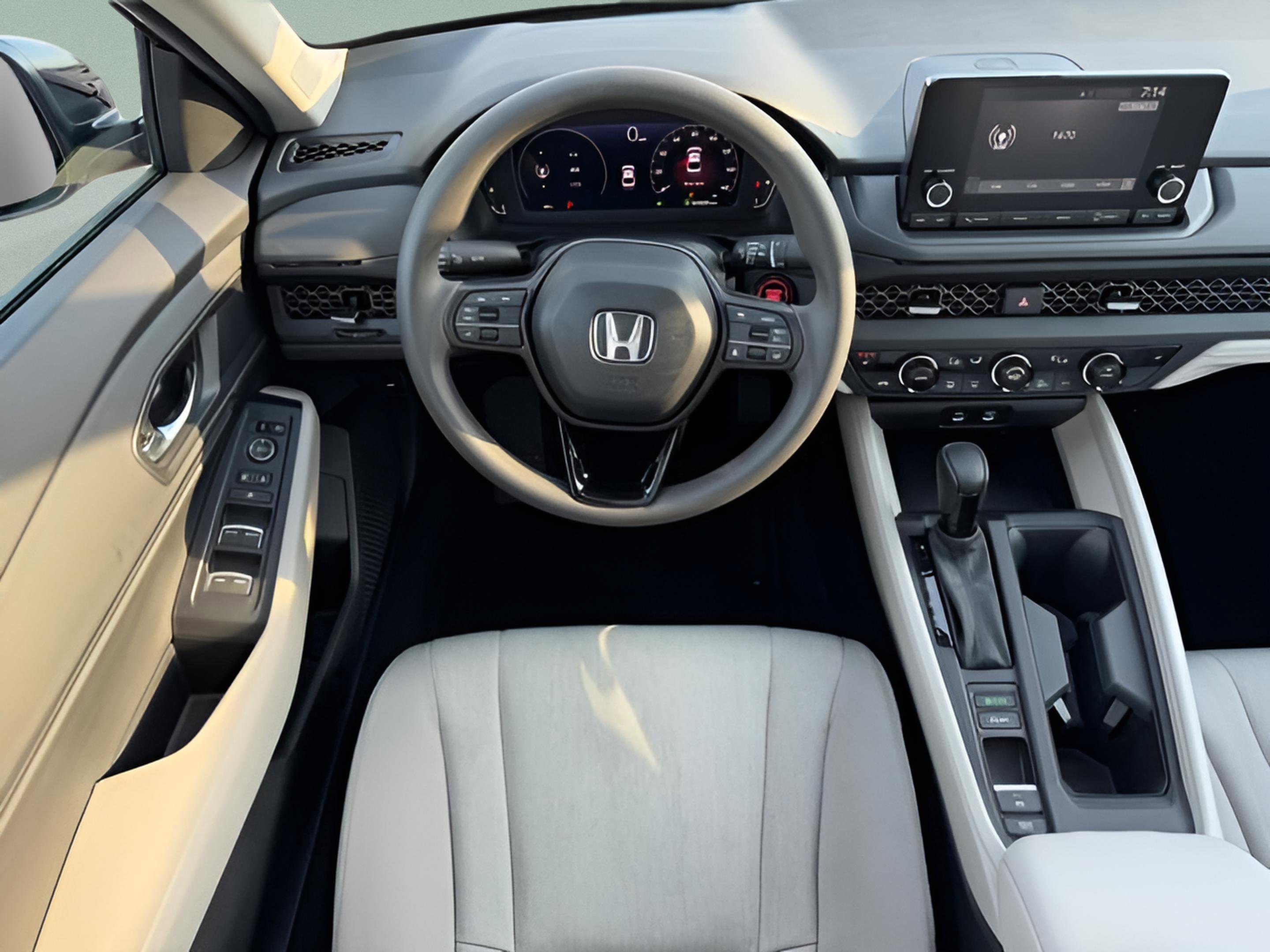Certified 2025 Honda Accord SE image 12