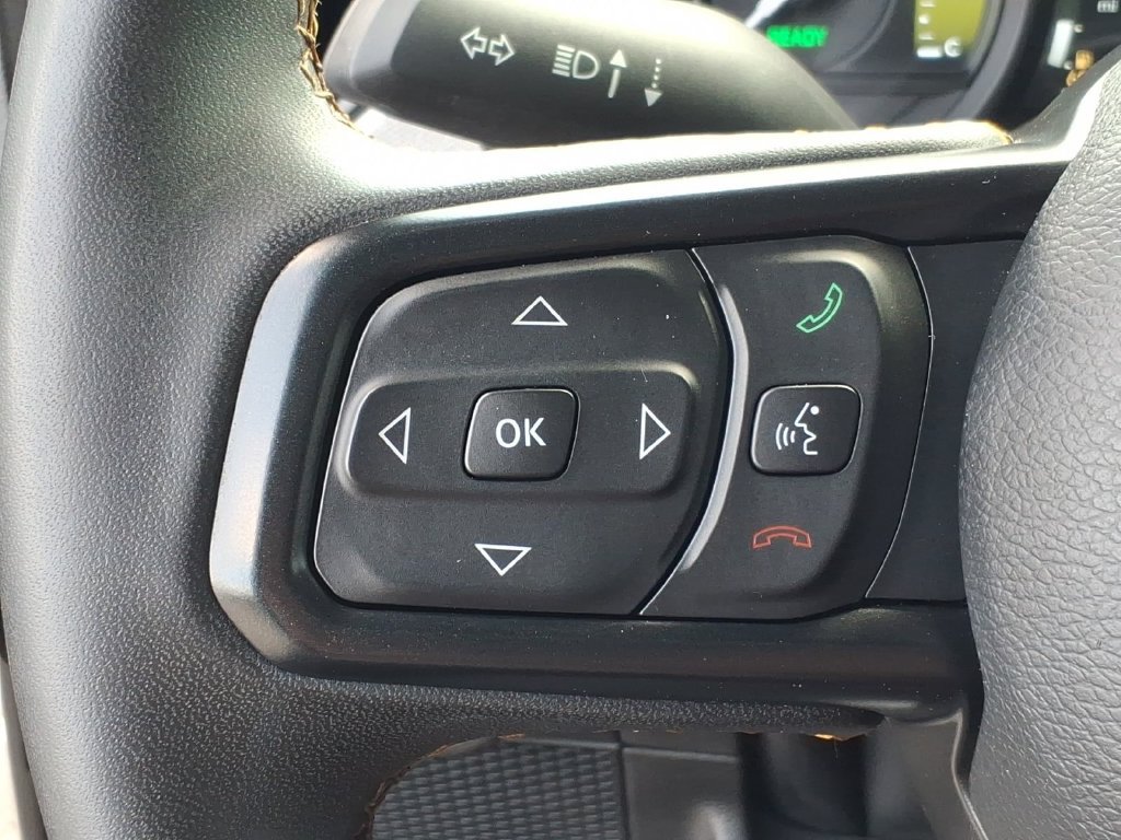 Used 2024 Jeep Wrangler Unlimited w/ Convenience Group AWD/4WD image 12