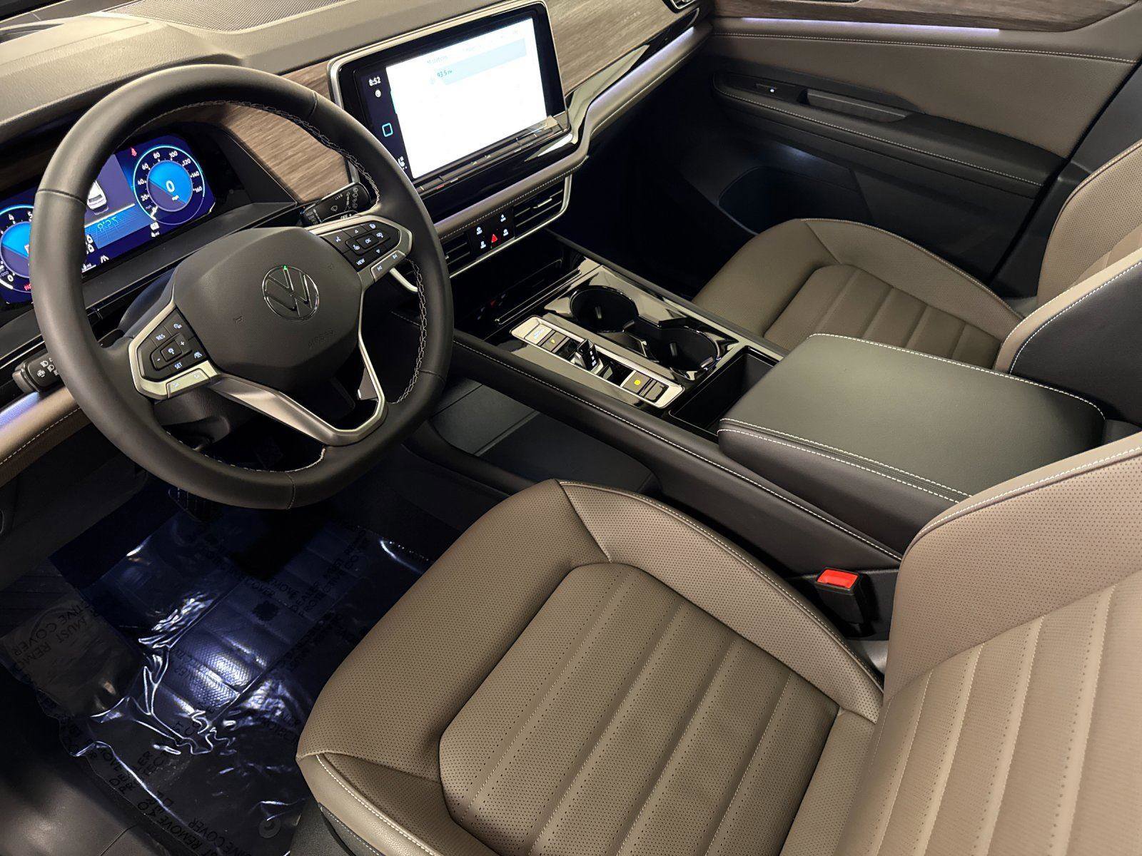 New 2026 Volkswagen Atlas SEL image 9