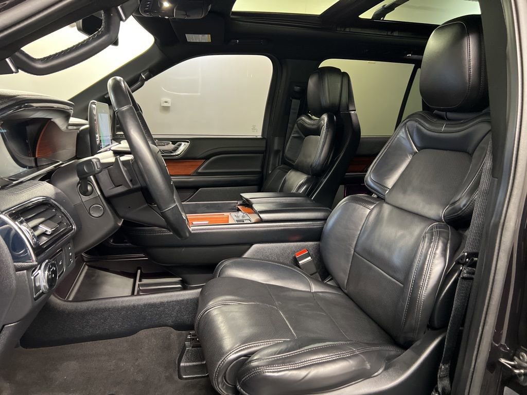 Used 2020 Lincoln Navigator Reserve w/ Equipment Group 208A Reserve image 28