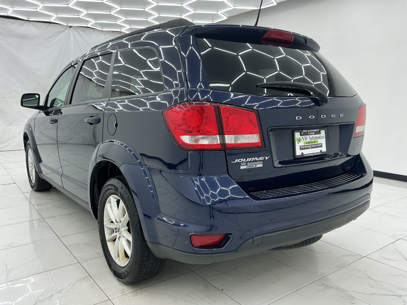 Used 2018 Dodge Journey SXT w/ Premium Group FWD image 8