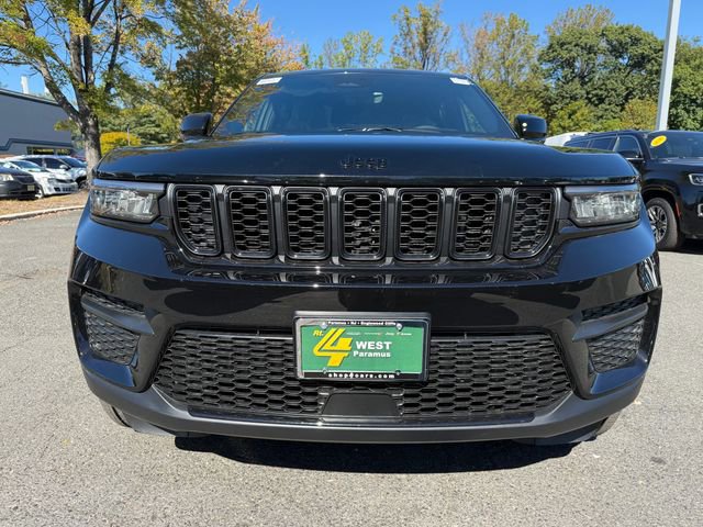 New 2025 Jeep Grand Cherokee Altitude image 2