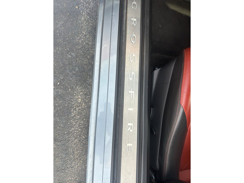 Used 2006 Chrysler Crossfire Limited image 9