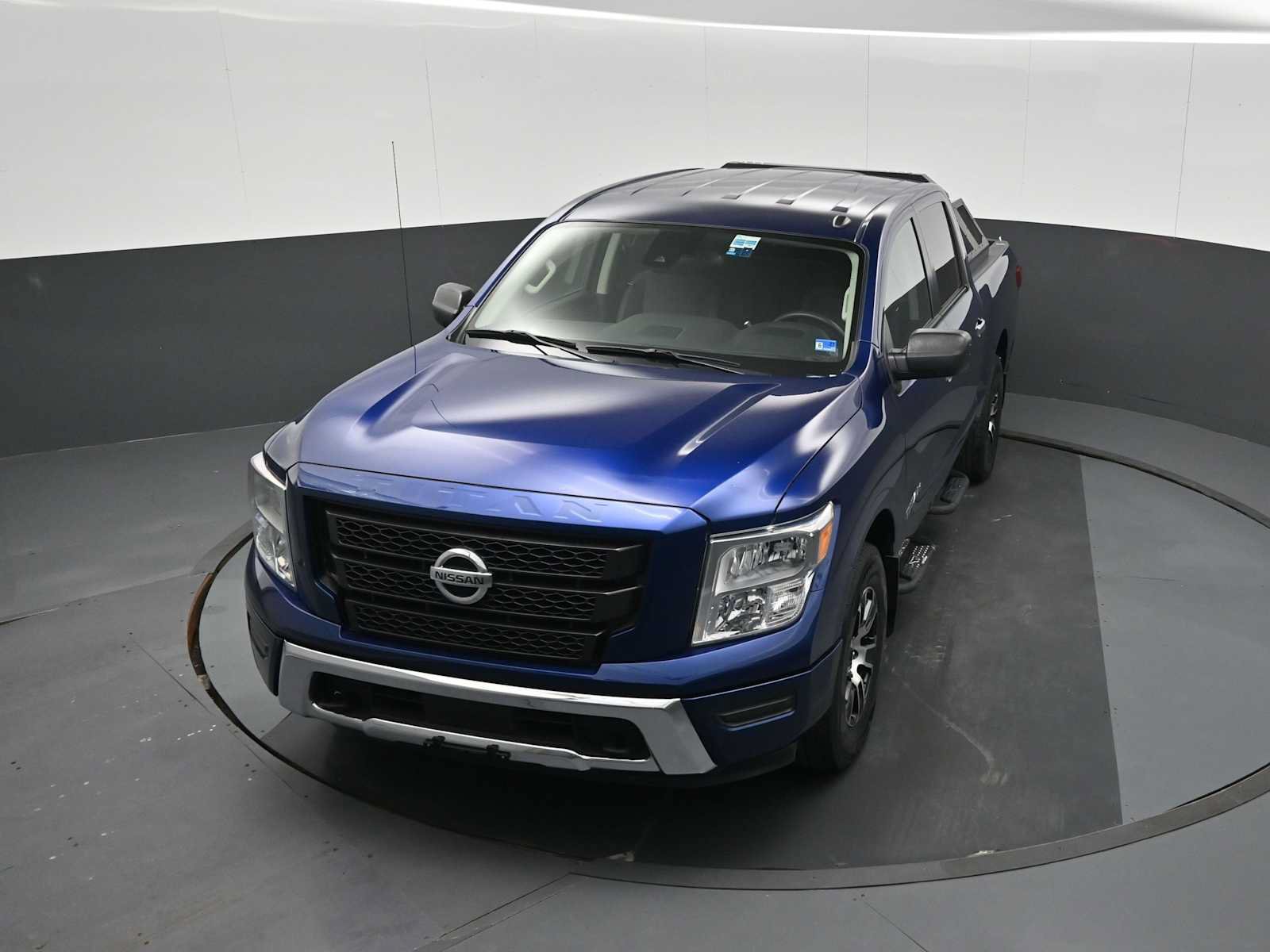 Used 2021 Nissan Titan SV w/ Accessory Utility Package AWD/4WD image 14