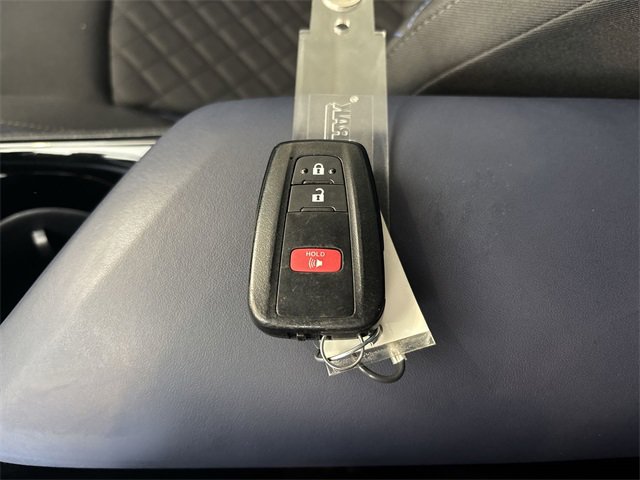 Used 2020 Toyota C-HR XLE image 28