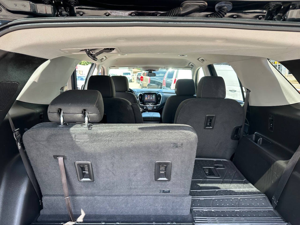 Used 2019 Chevrolet Traverse LT w/ LPO, Floor Liner Package AWD/4WD image 7