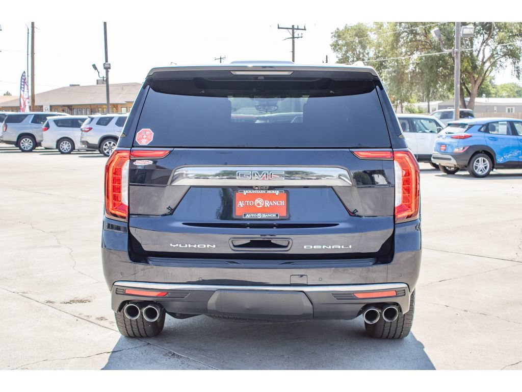Used 2023 GMC Yukon Denali Ultimate AWD/4WD image 7