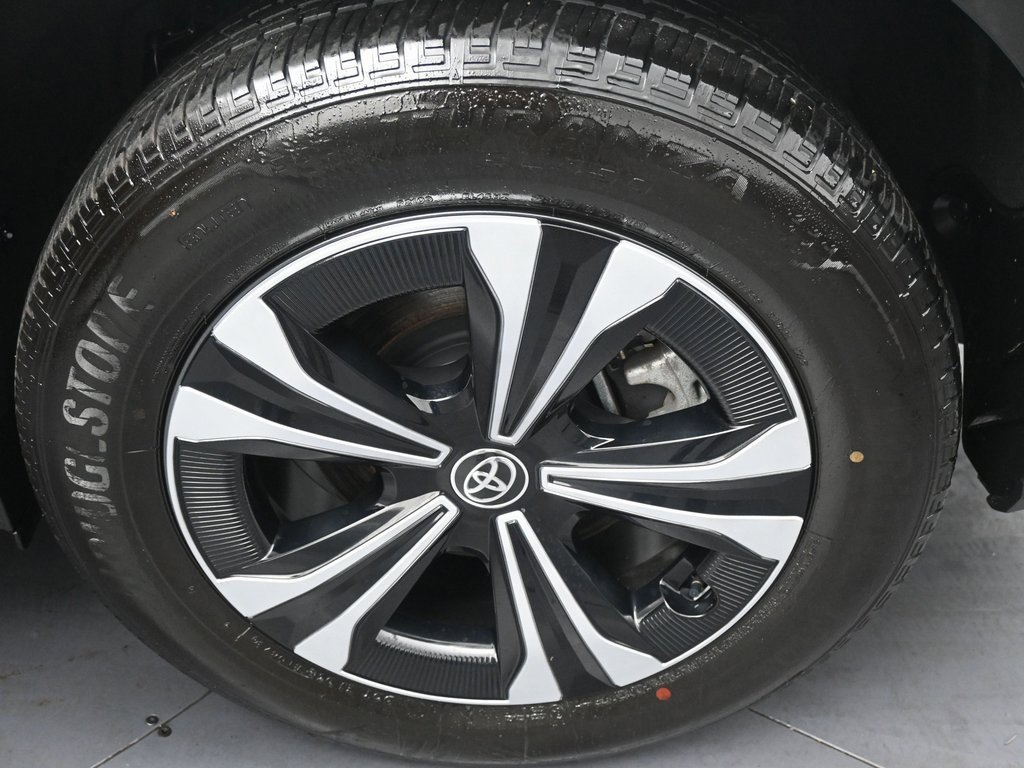 Used 2023 Toyota bZ4X XLE image 40