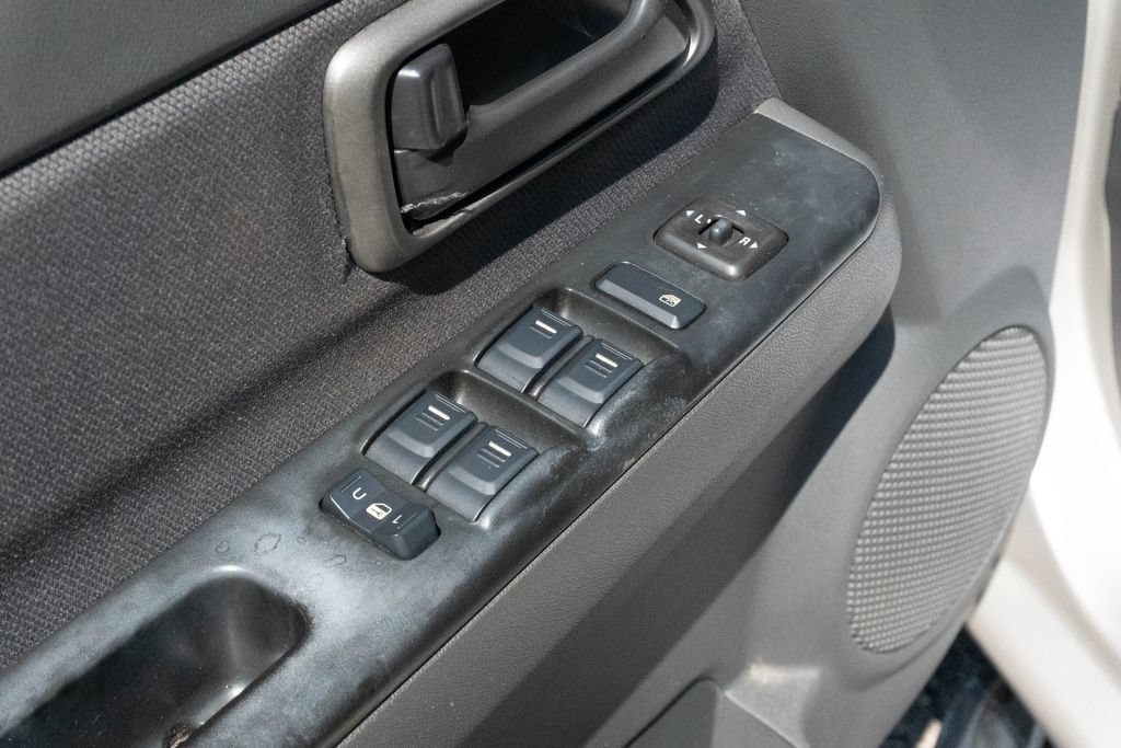 Used 2005 Chevrolet Colorado LS RWD image 13
