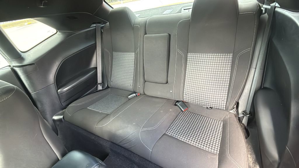 Used 2021 Dodge Challenger SXT image 11