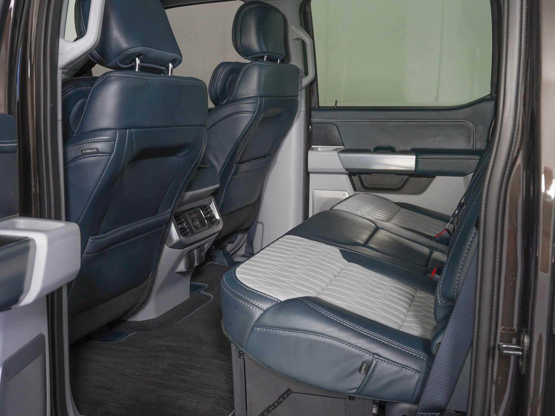 Used 2024 Ford F250 Limited w/ FX4 Off-Road Package AWD/4WD image 11