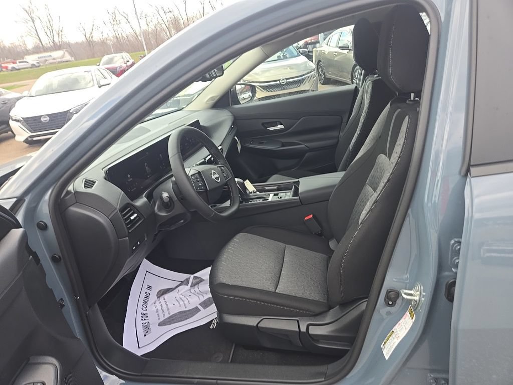 New 2026 Nissan Sentra SV w/ SV Convenience Package FWD image 9