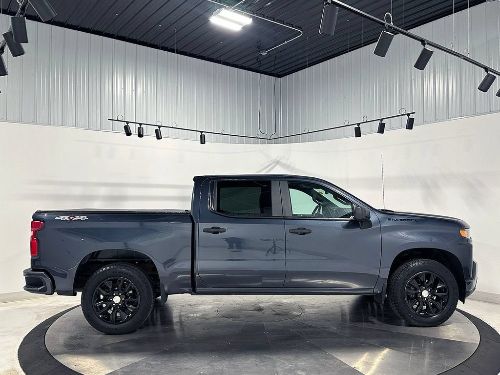 Used 2020 Chevrolet Silverado 1500 Custom w/ Custom Value Package AWD/4WD image 10